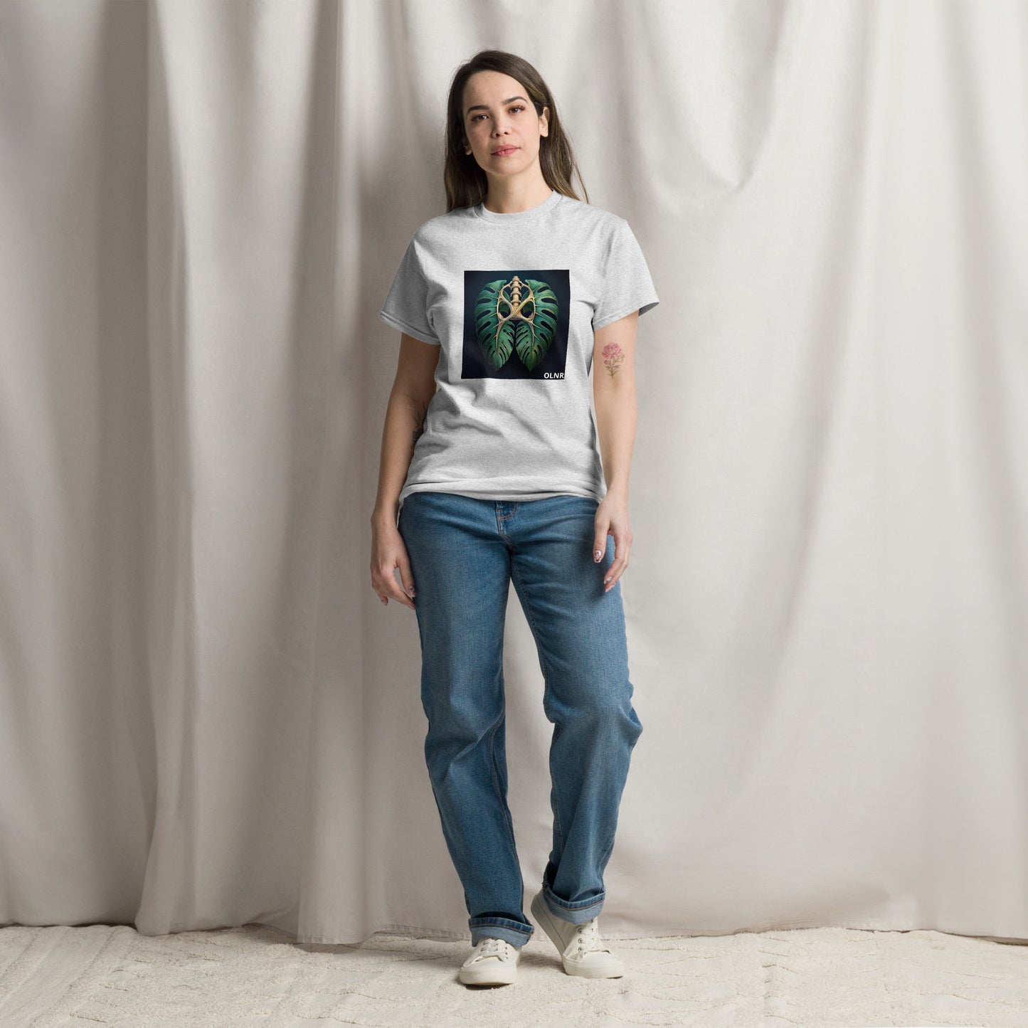 Breathing Monstera Tee