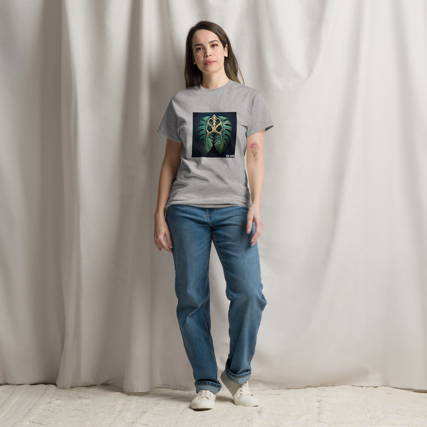 Breathing Monstera Tee